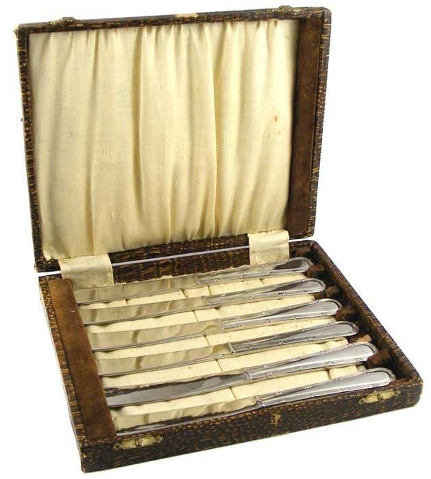 Antique Set Of Wear White Stainless Nickel Silver Butter Knives In Case - Sheffield