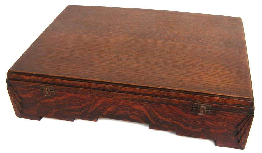 Beautiful old oak cutlery box in good condition - use for cutlery or convert!