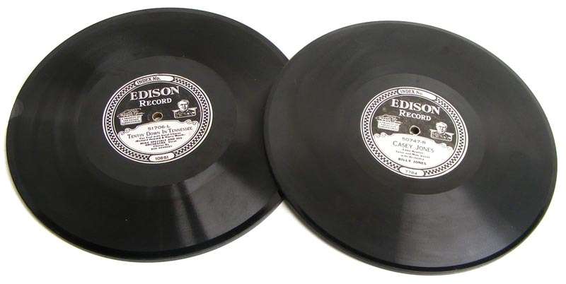 Pair of 1920's Edison 6mm thick diamond disc gramophone records - good condition