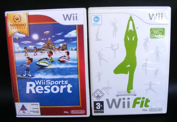 Lot of 2 Nintendo Wii games - Very good condition - Sports Resort and WiiFit