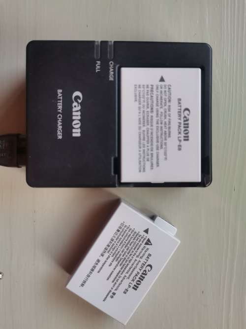 Canon 600D DSLR Camera in Excellent condition (Body Only) + FREE set Extender Tubes + EXTRA battery