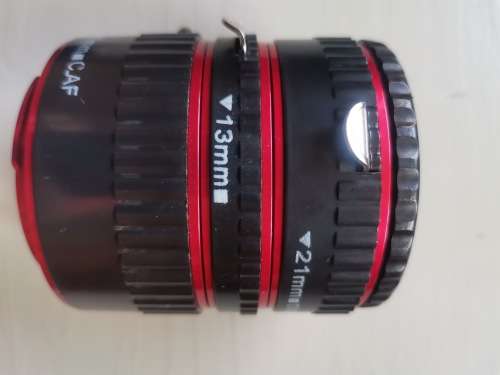 Canon 600D DSLR Camera in Excellent condition (Body Only) + FREE set Extender Tubes + EXTRA battery