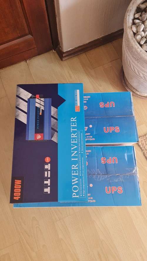 4000W Pure Sine Wave Power INVERTER - 12V DC TO 220V AC