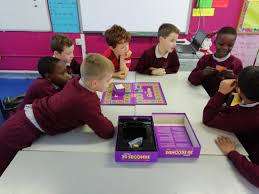 JUNIOR 30 SECONDS BOARD GAME