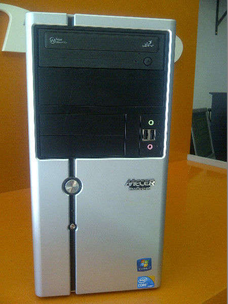 MECER DESKTOP i7  , 250 GB hdd , 2gb ram , dvd writer  with 20" LCD screen included