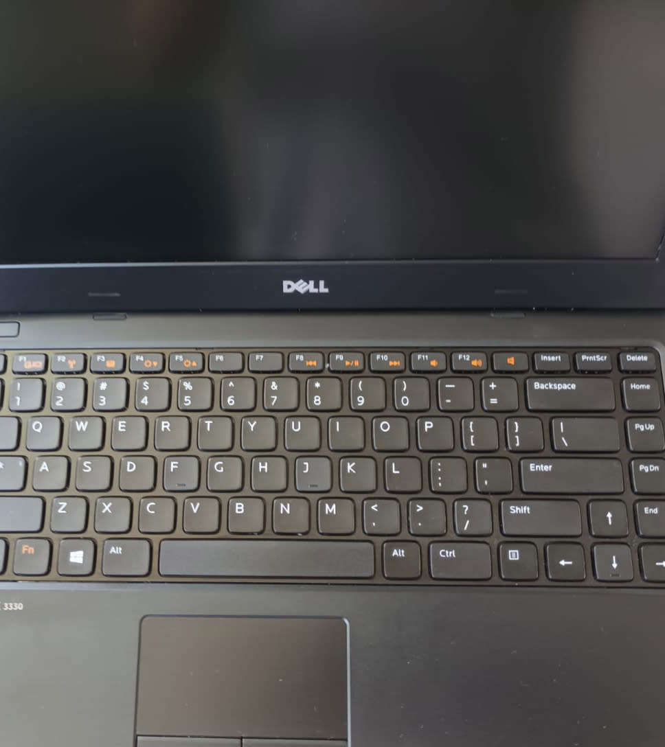 Dell Latitude 3330 13.3 Inch , 240Gb SSD Drive, i3 , 4GB ram , windows 10 pro