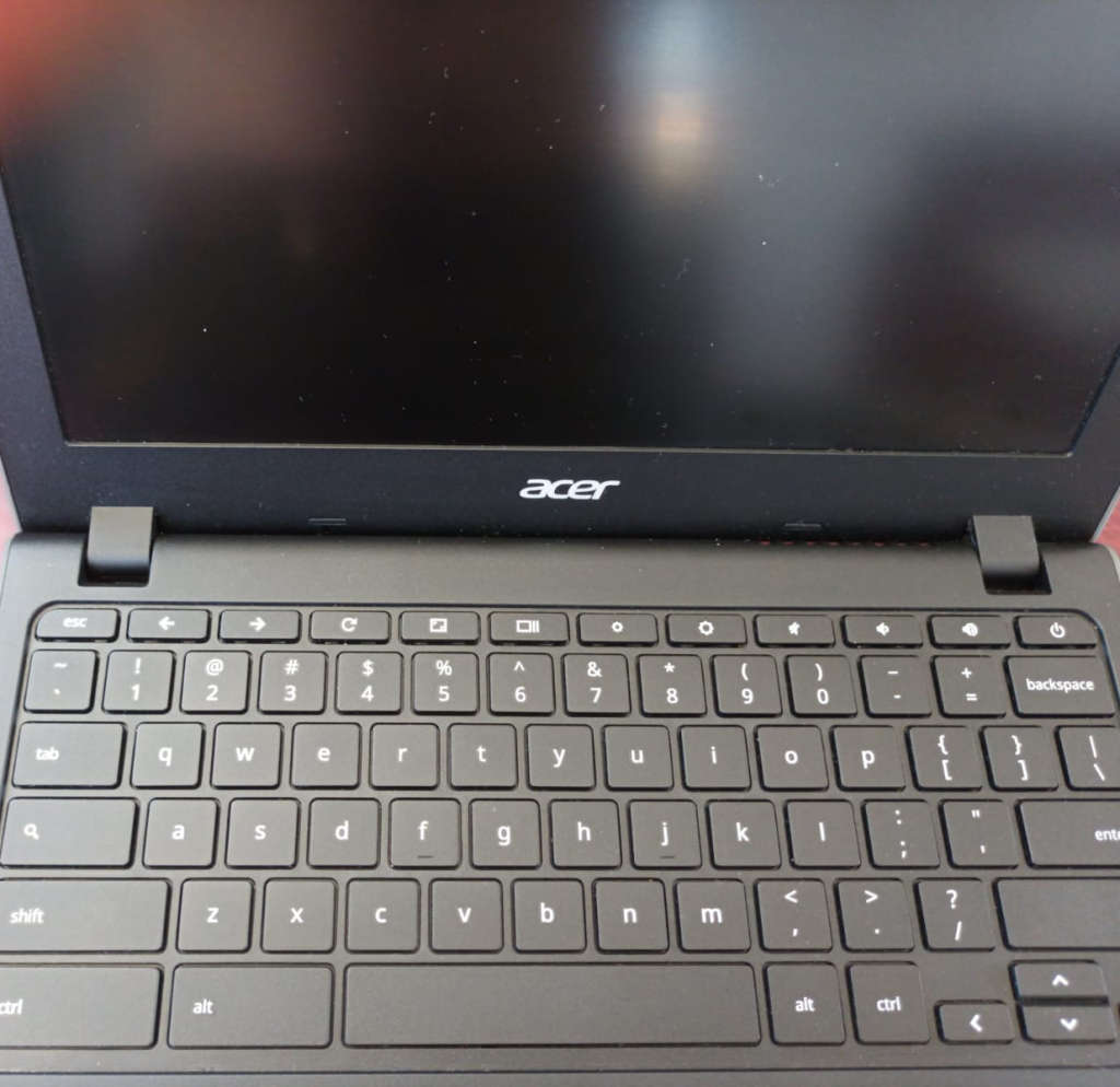 Acer Chromebook 11 C771 , 4GB Ram  , 32GB Storage , 11.6 Screen , wifi , webcam - long battery life