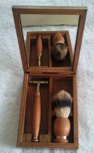 ELEGANT SHAVING KIT