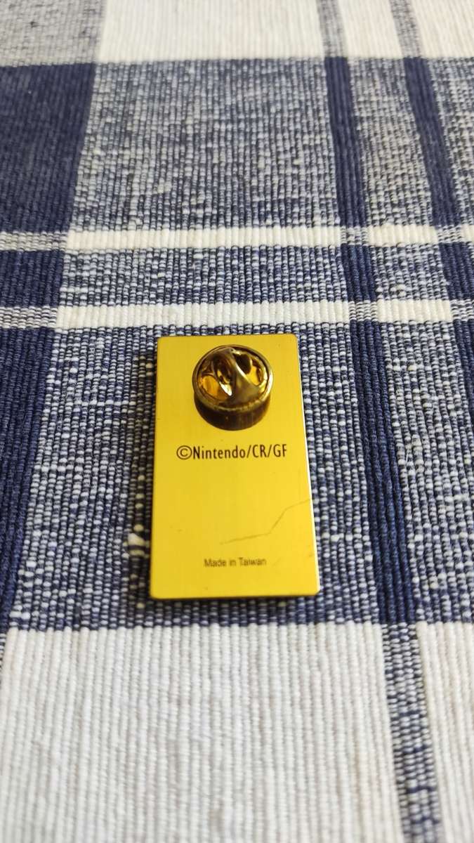 Pokemon trading card league lapel pin Zephyr gym badge