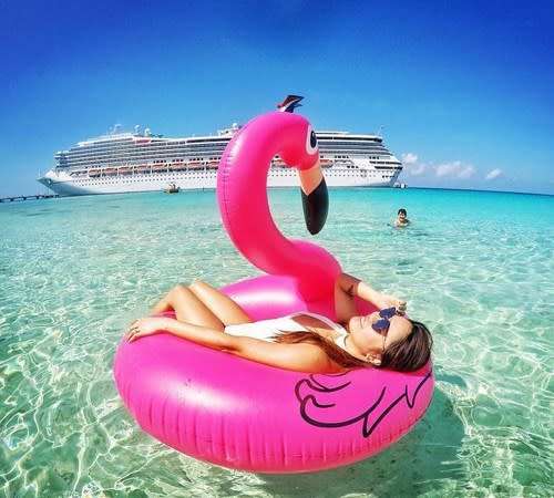 Inflatable Giant Flamingo Swimming Ring