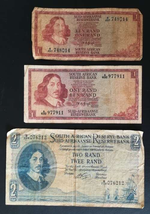 Two Rand Note (1 + 1 = 2)