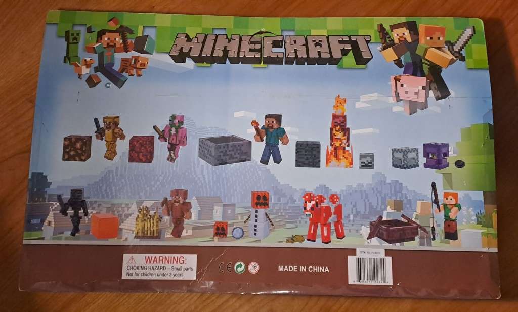 Toys - Minecraft Figurine 13 Piece Set (Still in original box)