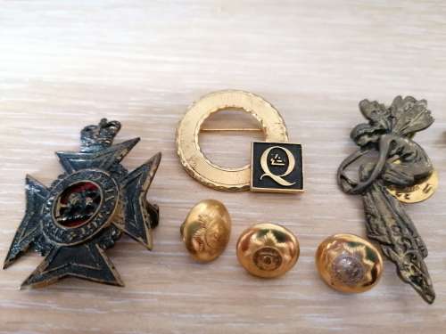 Mix pins and buttons