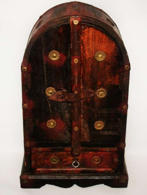 WOW !!! A LARGE VICTORIAN SOLID DARK WOODEN JEWELRY CABINET !! LOOK !!!