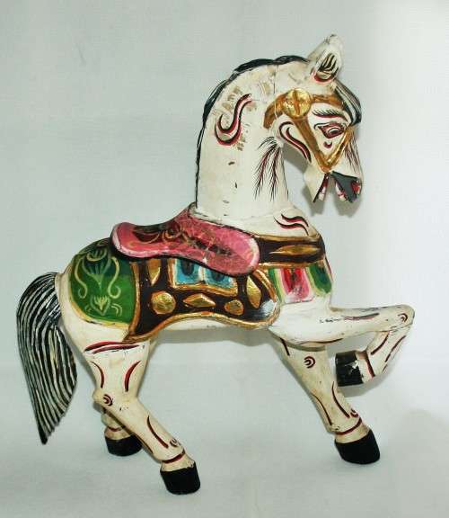 *WOODEN HORSE* VINTAGE HAND CARVED AND PAINTED HORSE (LARGE SIZE)