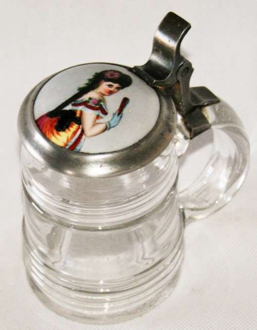 *TANKARD*CIRCA 1880'S ANTIQUE GERMAN THICK GLASS TANKARD WITH HAND PAINTED PORCELAIN LID !