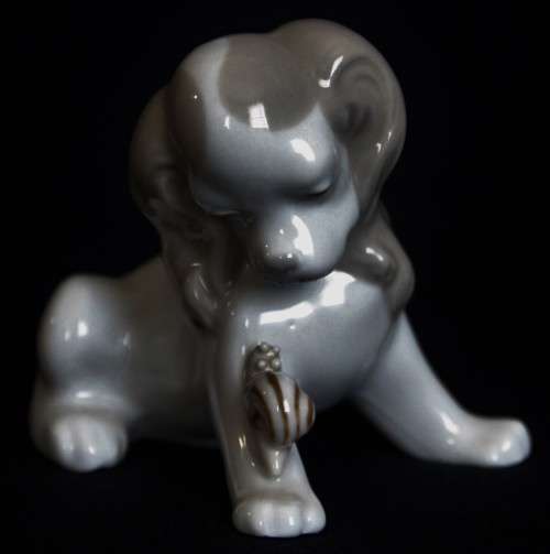 *LLADRO*VERY SCARCE LLADRO PRE PRODUCTION PROTOTYPE "PP102" PUPPY WITH SNAIL - VALUE R4200
