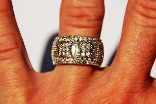 *RING*BULKY STERLING SILVER AND MULTIPLE SPARKLY CZ RING