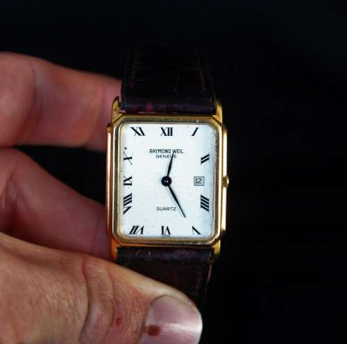 *RAYMOND WEIL*GENTS 18 CT GOLD PLATED RAYMOND WEIL 5600 TANK WRIST WATCH - VALUE R2800