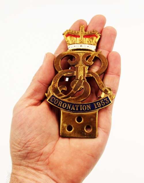 *CAR BADGE*RARE BRASS 1953 QUEEN ELIZABETH CORONATION CAR BADGE!!