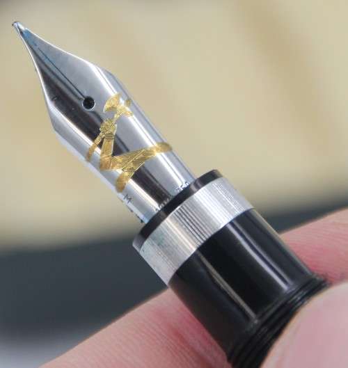 *PENS*ULTRA SCARCE RICHARD HENNESSY BY OMAS BOXED PEN SET - HUGE VALUE R13 000.00 !!!!!