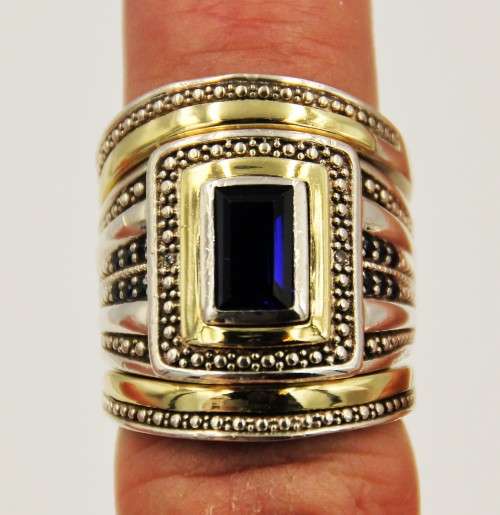 *RING*BULKY LADIES 9CT YELLOW GOLD AND STERLING SILVER THREE BAND RING