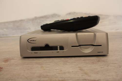 Crazy R1 Auction: DSTV Mini - Decoder