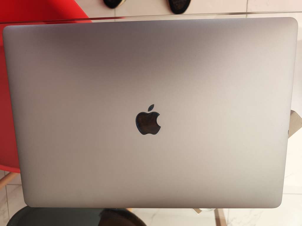 Macbook ProMacBook Pro 2018 - 15-Inch - Core i7 - 16GB RAM - 512GB SSD - Space Grey