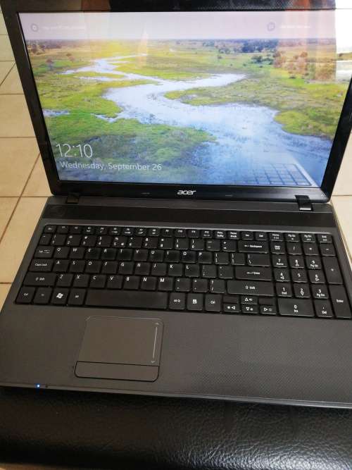 Acer Aspire i3 5733