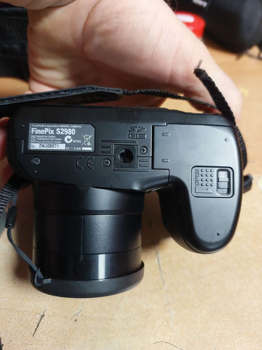 Fujifilm Finepix S2980