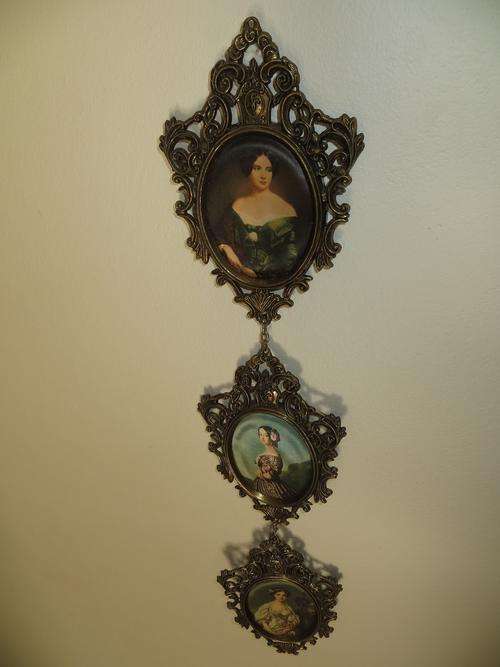 Vintage Brass Ornate Silk Framed Victorian Style Woman (Made In Italy)