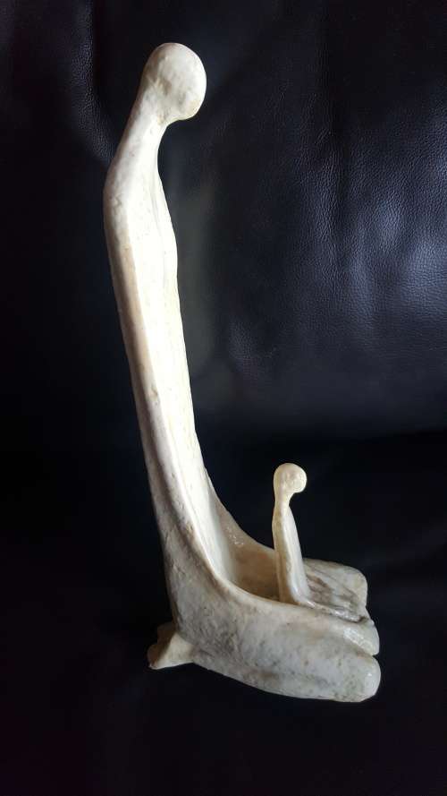 HUGE AUSTIN PROD TALL MOTHER AND CHILD KNEELING SCULPTURE No. 629