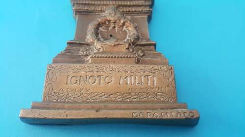 Vintage Brass Relief of Athene, Ignoto Militi DEPOSITAIO Wall Plague