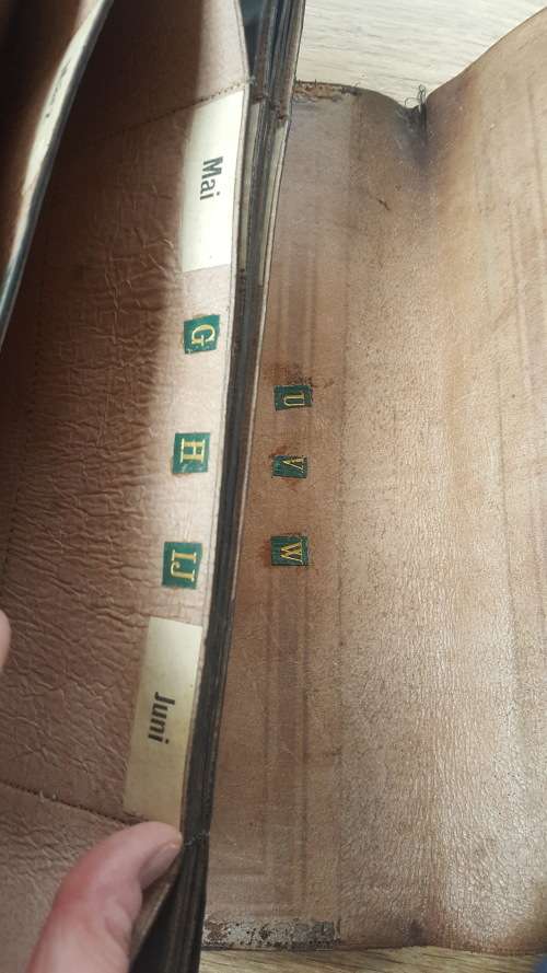 ANTIQUE GENUINE LEATHER GERMAN DOCUMENT HAND HELD BAG WITH SILVER BUCKLE