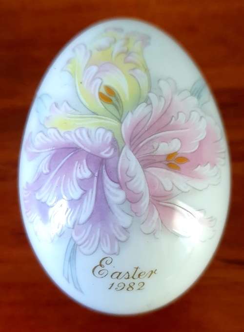 Easter Egg Porcelain Handpainted Noritake Japan
