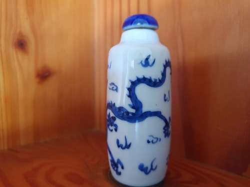 Blue and White Dragon Japanese Porcelain Snuff Perfume