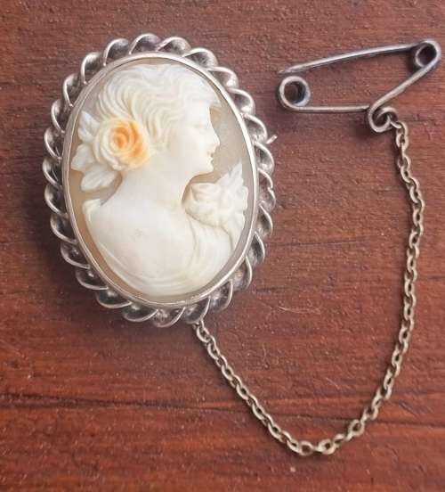 Vintage Silver Shell Cameo Pendant Brooch