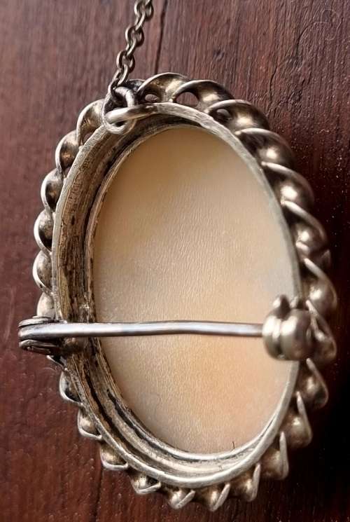 Vintage Silver Shell Cameo Pendant Brooch