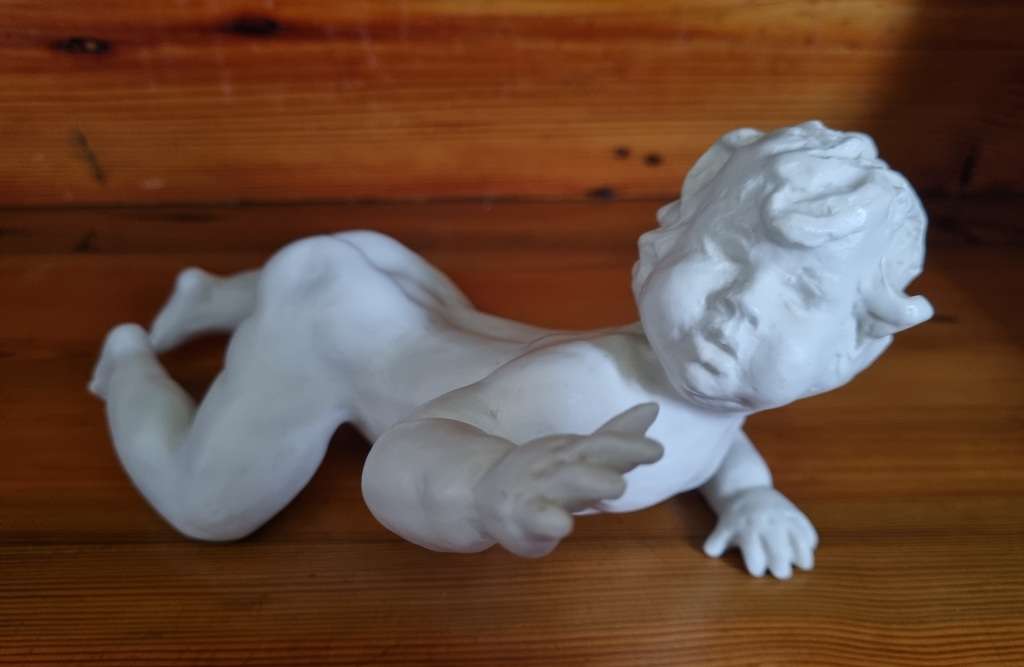 Rosenthal figurine Crawling Baby designed by Liselotte Specht-Buchting (1904-1987) in 1937. Marked