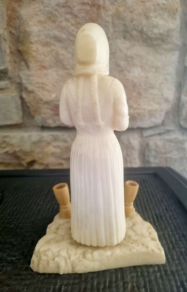 Voortrekker Afrikaaner Woman Statue/Stationery, pen holder signed Johan Steynberg