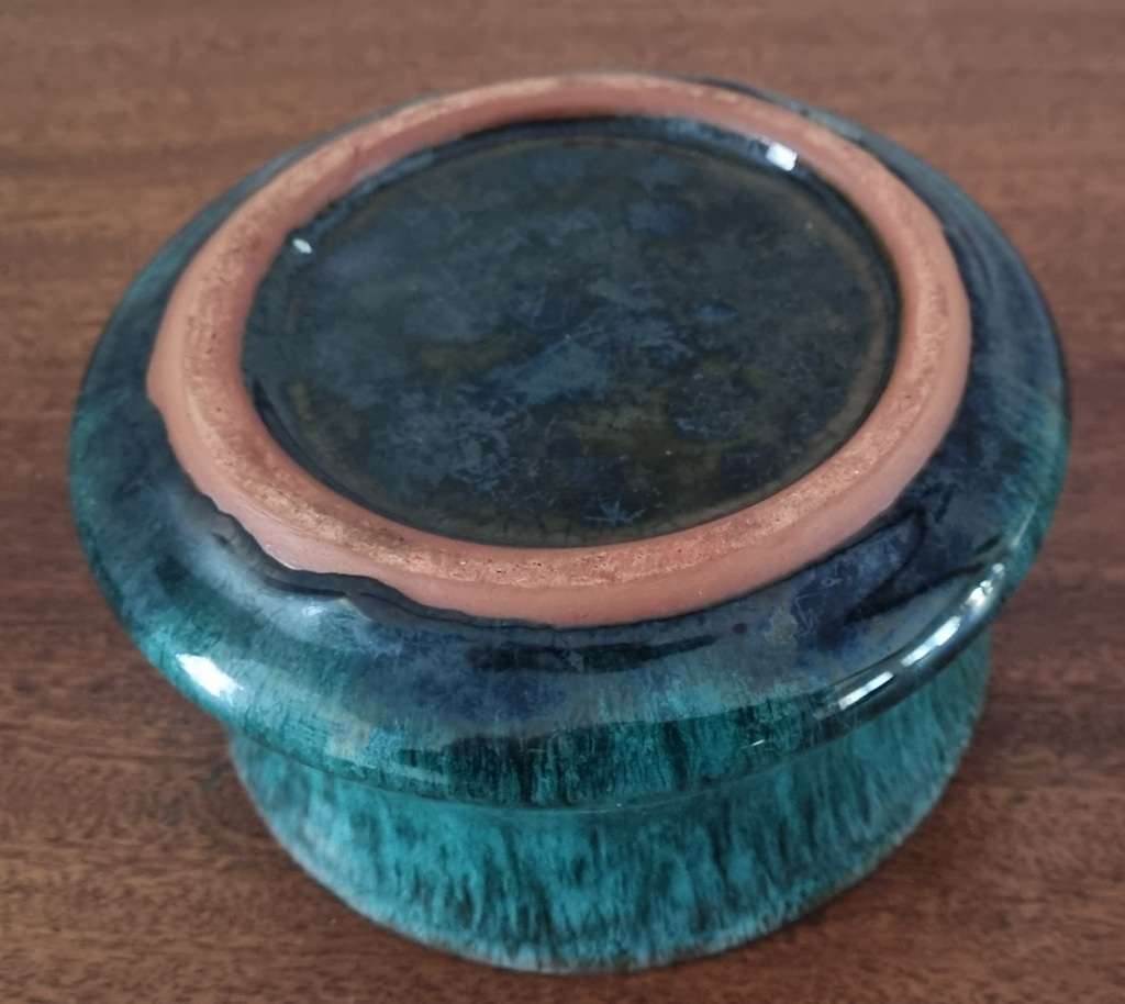 Rand ware/Globe Ware Green Pottery Bowl?