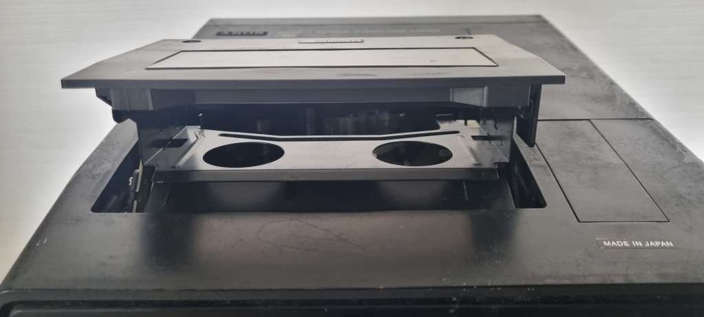 SONY Betamax SL-3000 Portable Video Cassette Recorder with leather cover