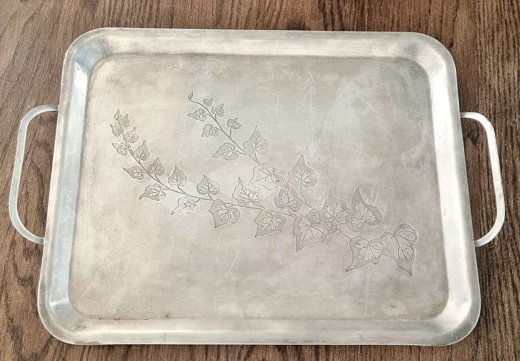 Beautiful Ivy Botanical Design Silverplated Tray