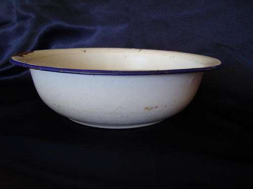 WHITE ENAMEL BOWL