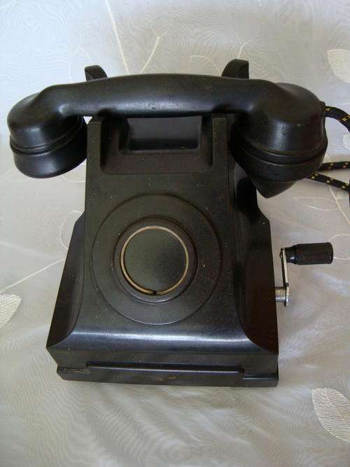 ERICSSON LONDON BAKELITE TELEPHONE WITH CRANK HANDLE