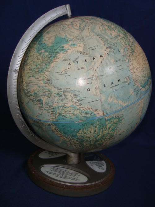 WORLD GLOBE
