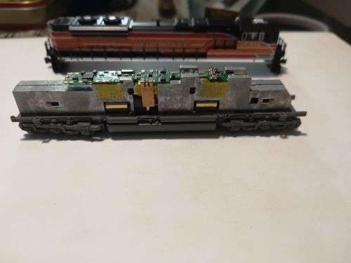 Kato EMD SD70ACe Southern Pacific (UP Heritage) with DCC