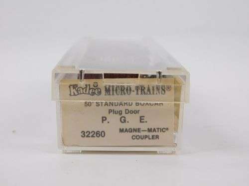N Scale Micro-Trains MTL Kadee 32260 PGE Pacific Great Eastern 50' Box Car #4582