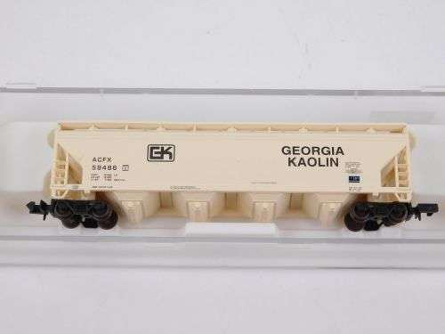 N Scale Atlas 3961 ACFX Georgia Kaolin 4-Bay Centerflow Covered Hopper #59486