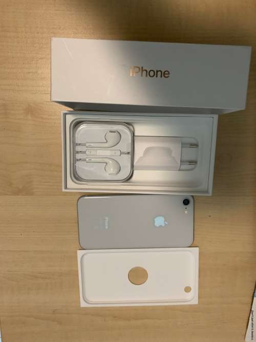IPhone 8 64 GiG (Box and all Accessories) ** ONLY BID IF YOU HAVE MONEY TO BUY** 48 HOUR PAYMENT **